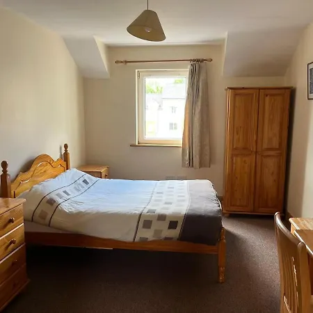 4 Bedroom House * Τράλι
